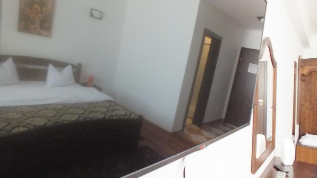 Hanul Cocosul Vitanesti Extérieur photo