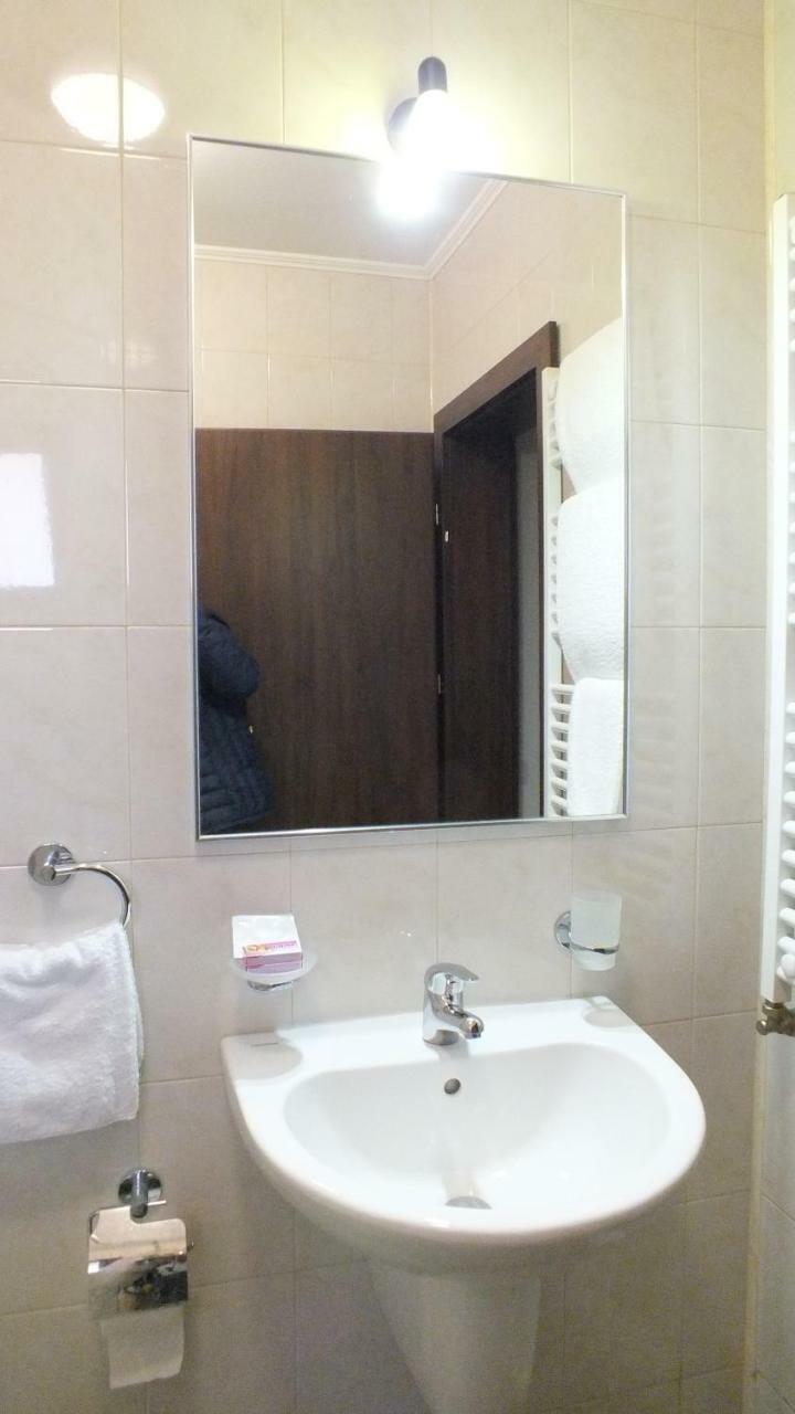 Hanul Cocosul Vitanesti Extérieur photo